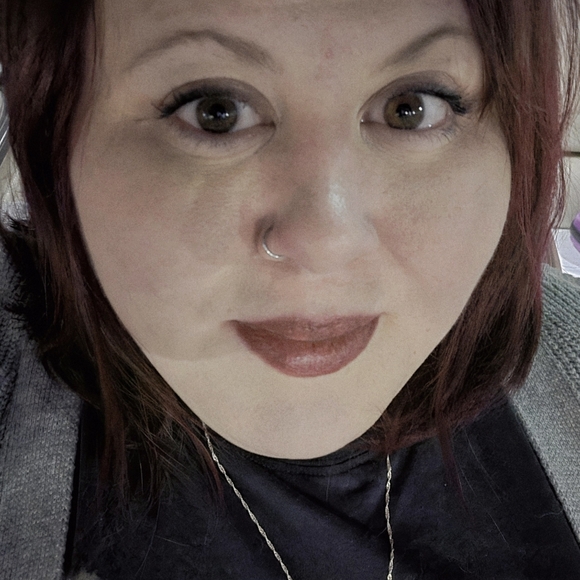 Meet your Posher, Amanda - Picture 6 of 7